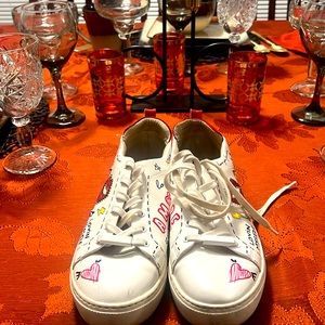 Beautiful Aldo women sneakers size 10 vintage worn